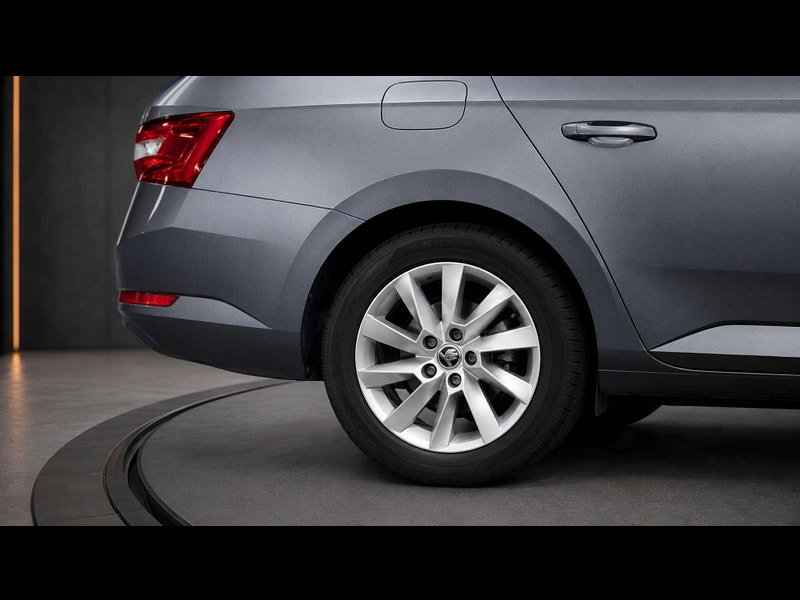 Skoda Superb 1.4 Superb SE Technology iV PHEV S-A 5dr 5dr Automatic 2026