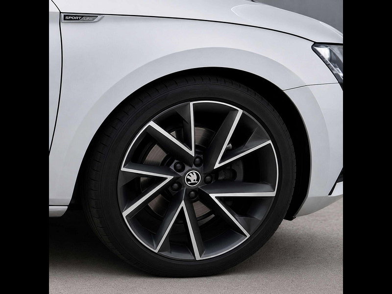 Skoda Superb 2.0 Superb SportLine + TDI Semi-Auto 5dr 5dr Automatic 2026