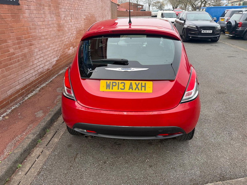 Chrysler Ypsilon 1.2 SE Euro 5 (s/s) 5dr