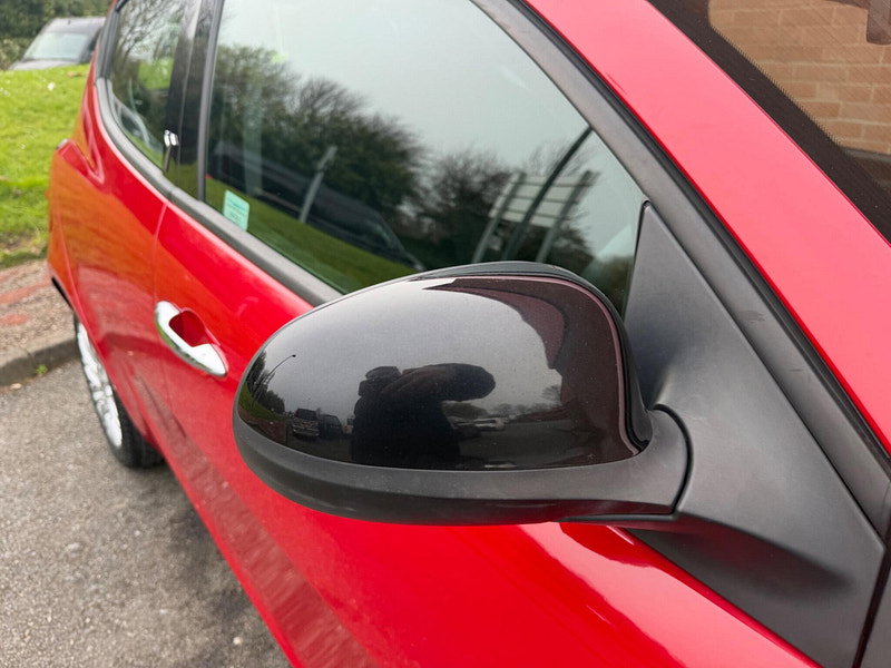 Chrysler Ypsilon 1.2 SE Euro 5 (s/s) 5dr