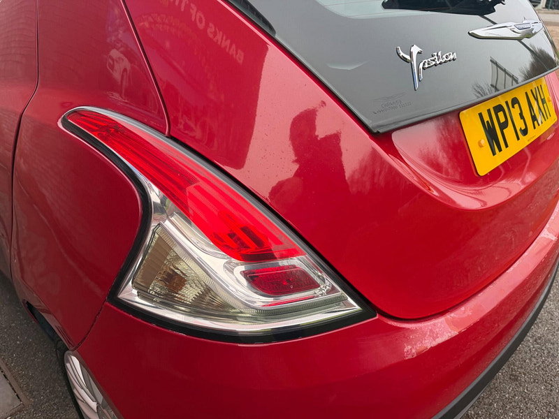 Chrysler Ypsilon 1.2 SE Euro 5 (s/s) 5dr