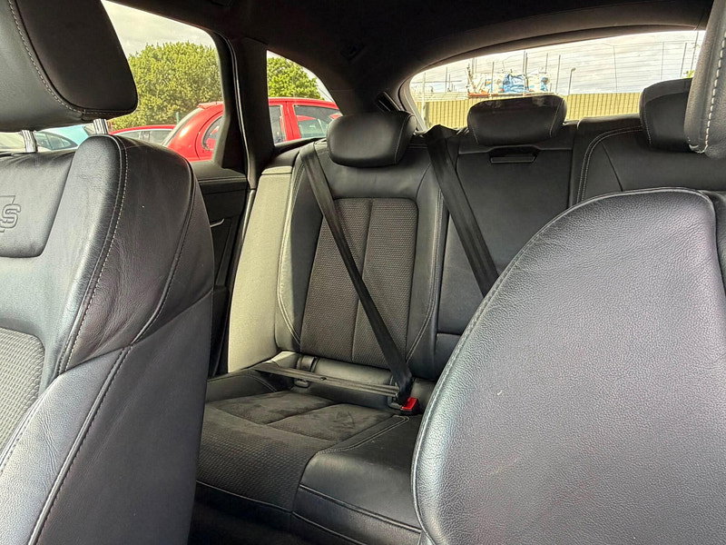 Audi A6 Avant 2.0 TDI 40 S line S Tronic quattro Euro 6 (s/s) 5dr