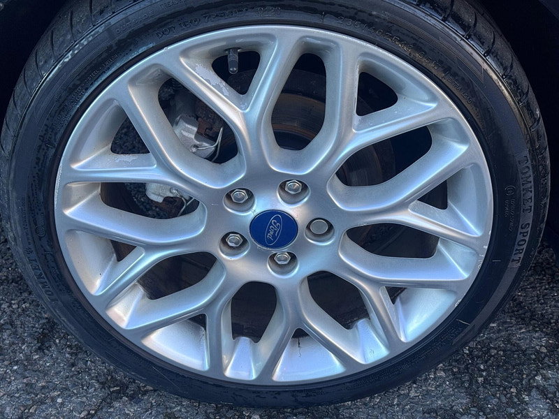 Ford Focus 1.0T EcoBoost ST-Line Euro 6 (s/s) 5dr