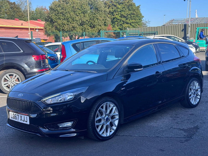 Ford Focus 1.0T EcoBoost ST-Line Euro 6 (s/s) 5dr