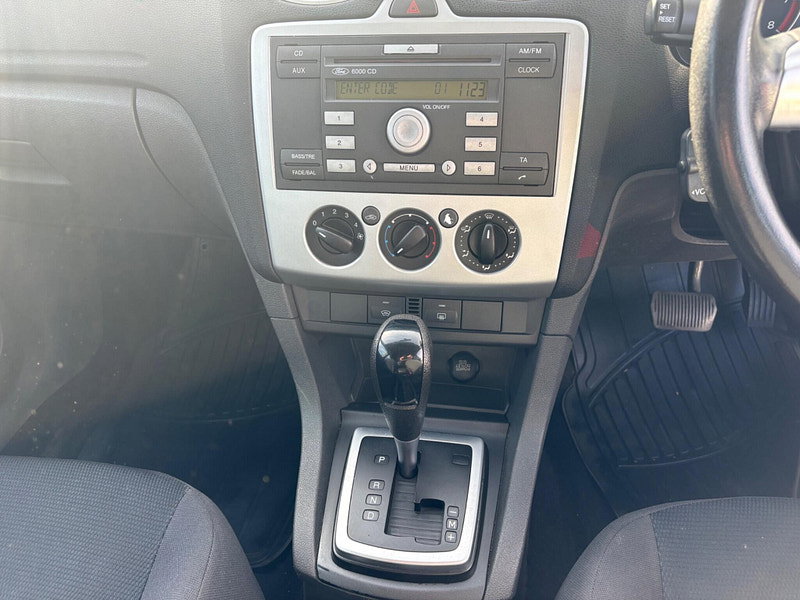 Ford Focus 2.0 Zetec Climate 5dr