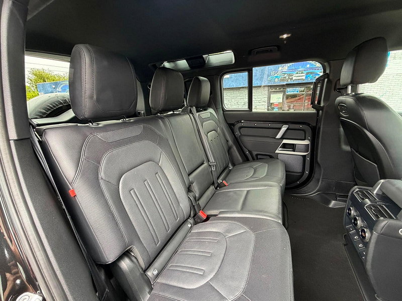 Land Rover DEFENDER 110 3.0 D250 MHEV X-Dynamic SE Auto 4WD Euro 6 (s/s) 5dr