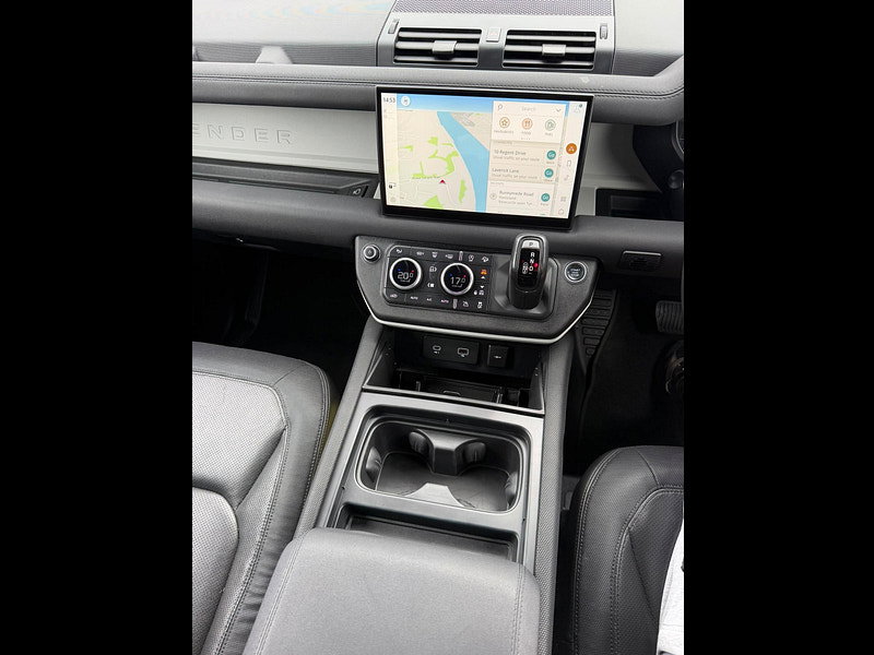 Land Rover DEFENDER 110 3.0 D250 MHEV X-Dynamic SE Auto 4WD Euro 6 (s/s) 5dr
