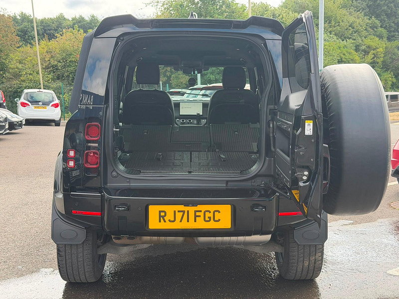 Land Rover DEFENDER 110 3.0 D250 MHEV X-Dynamic SE Auto 4WD Euro 6 (s/s) 5dr