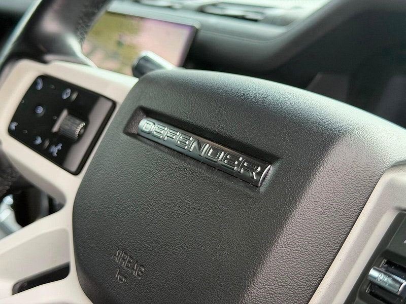 Land Rover DEFENDER 110 3.0 D250 MHEV X-Dynamic SE Auto 4WD Euro 6 (s/s) 5dr