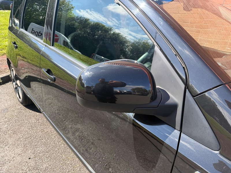 Nissan Note 1.6 16V n-tec+ Auto Euro 5 5dr