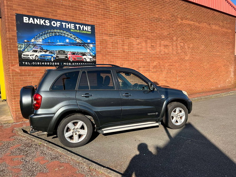 Toyota RAV4 2.0 D-4D XT-R 4WD 5dr
