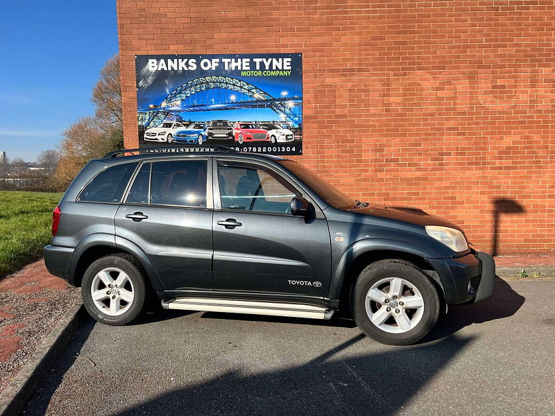Toyota RAV4 2.0 D-4D XT-R 4WD 5dr