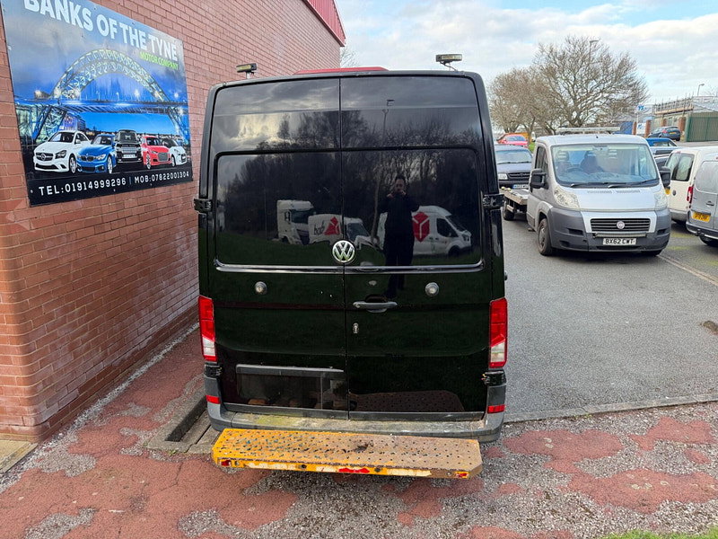 Volkswagen Crafter 2.0 TDI CR35 BlueMotion Tech Highline 4Motion LWB High Roof Euro 6 (s/s) 5dr