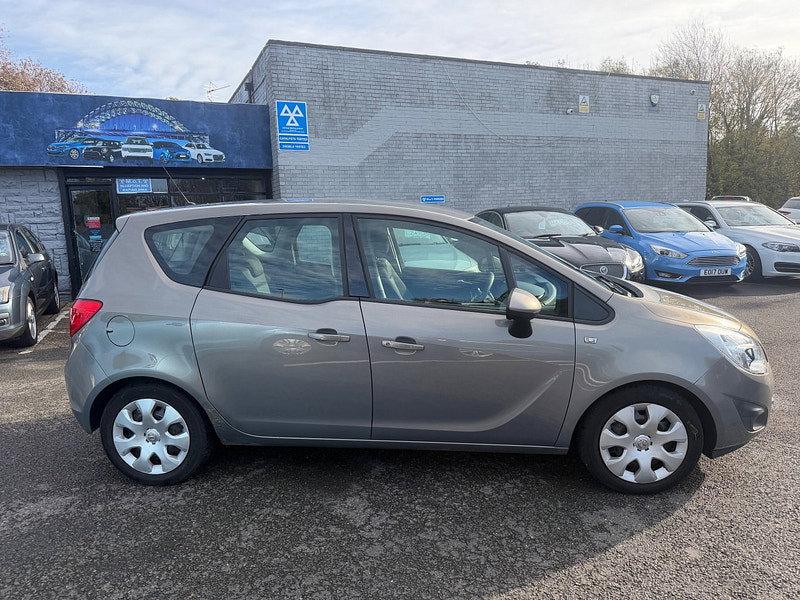 Vauxhall Meriva 1.7 CDTi Exclusiv MPV 5dr Diesel Auto Euro 5 (110 ps)