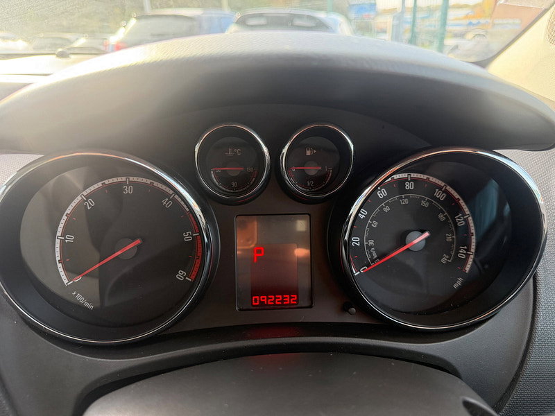 Vauxhall Meriva 1.7 CDTi Exclusiv MPV 5dr Diesel Auto Euro 5 (110 ps)