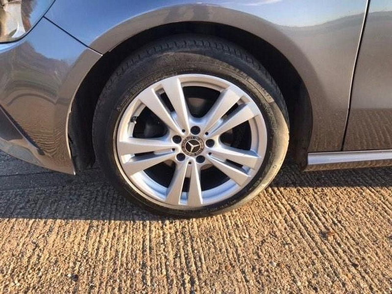 Mercedes-Benz A-CLASS 1.5L A 180 D SPORT Hatchback 5dr Diesel Manual Euro 6 (107 bhp)