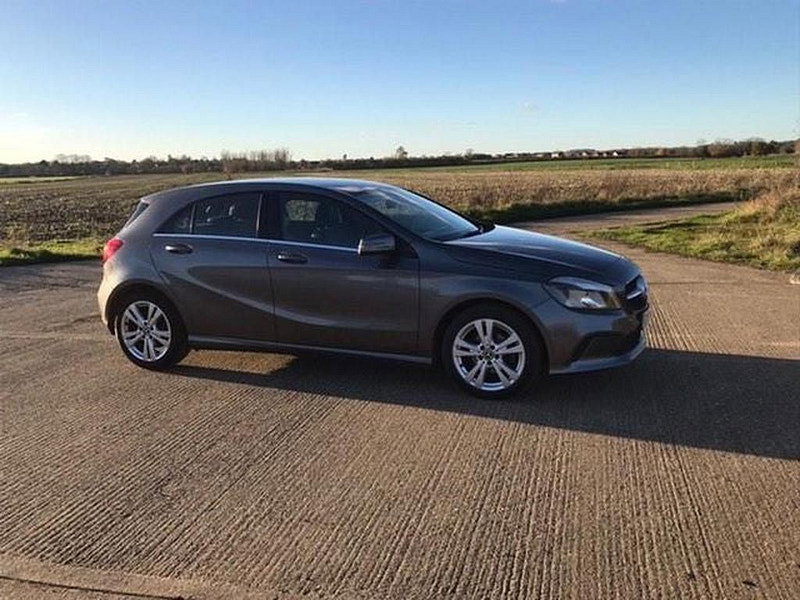 Mercedes-Benz A-CLASS 1.5L A 180 D SPORT Hatchback 5dr Diesel Manual Euro 6 (107 bhp)