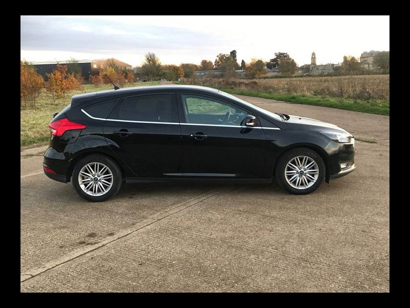 Ford Focus ZETEC EDITION 1.5 TDCI