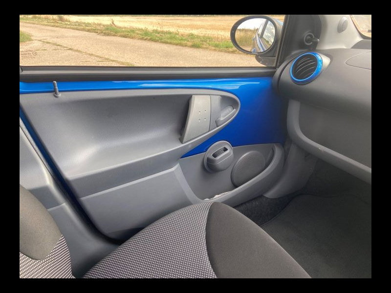 Toyota Aygo VVT-I BLUE 1.0 5 dr £20 Tax