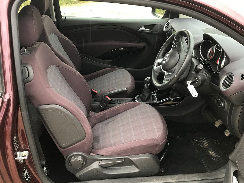 Vauxhall ADAM 1.4L GLAM S/S Hatchback 3dr Petrol Manual Euro 5 (98 bhp)