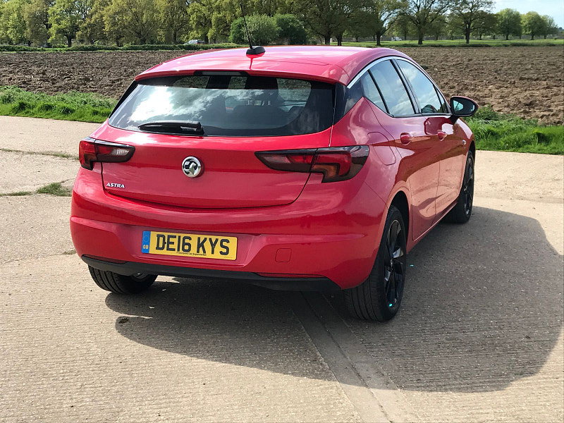 Vauxhall Astra 1.4L SRI Hatchback 5dr Petrol Manual Euro 6 (99 bhp)