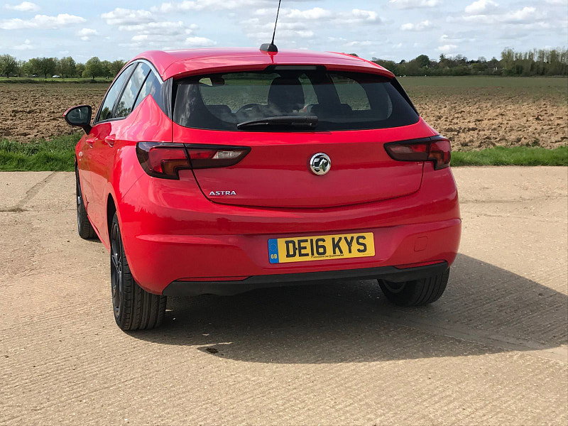 Vauxhall Astra 1.4L SRI Hatchback 5dr Petrol Manual Euro 6 (99 bhp)