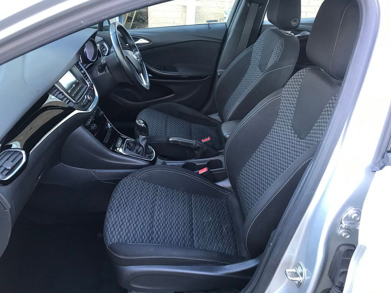 Vauxhall Astra 1.4L SRI Hatchback 5dr Petrol Manual Euro 6 (99 bhp)