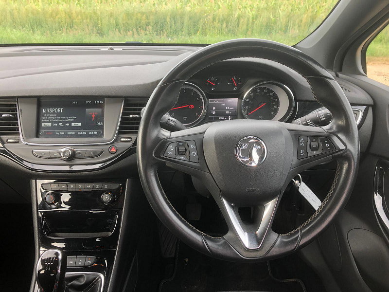 Vauxhall Astra 1.4L SRI Hatchback 5dr Petrol Manual Euro 6 (99 bhp)