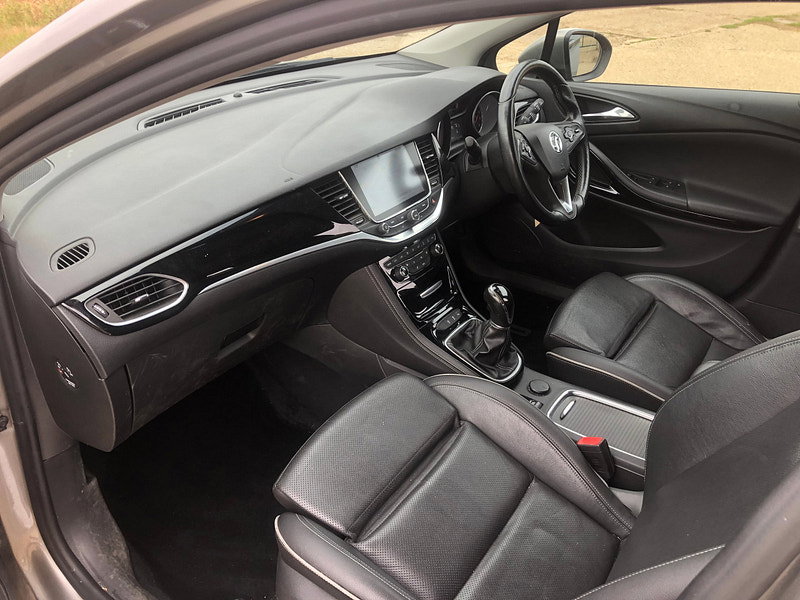 Vauxhall Astra 1.0i Turbo ecoFLEX Elite Nav Hatchback 5dr Petrol Manual Euro 6 (s/s) (105 ps)