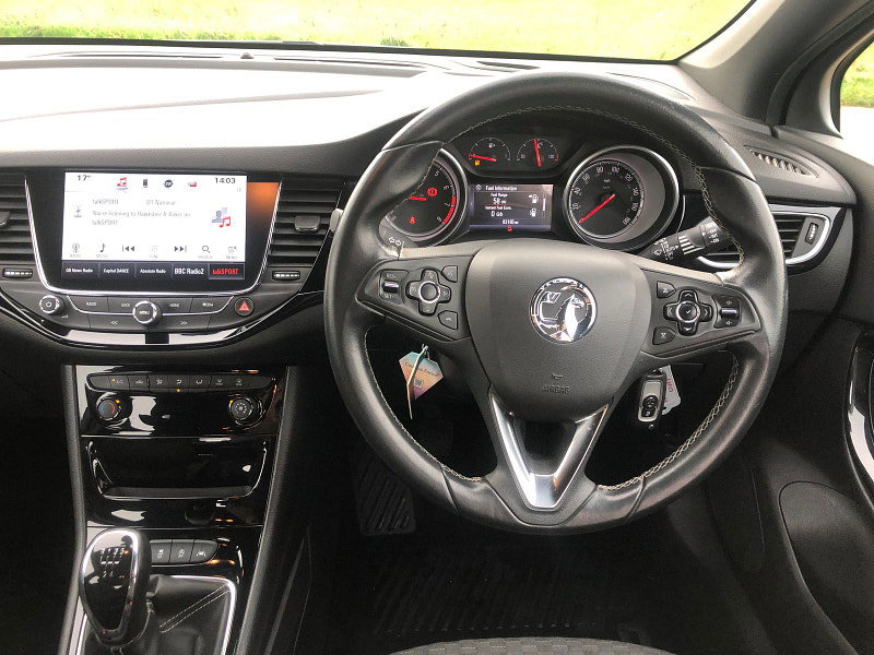 Vauxhall Astra 1.0L SRi Nav ecoFLEX S/S Hatchback 5dr Petrol Manual Euro 6 (104 bhp)