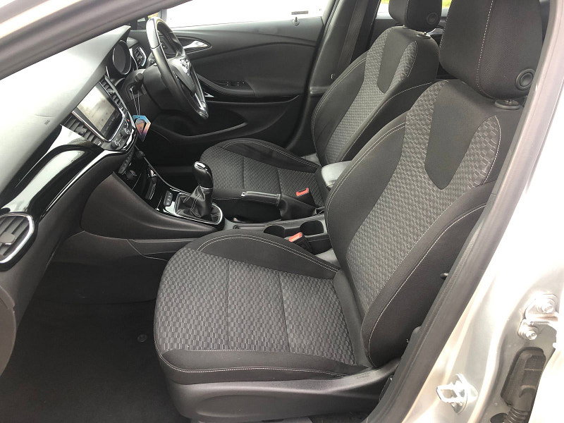 Vauxhall Astra 1.0L SRi Nav ecoFLEX S/S Hatchback 5dr Petrol Manual Euro 6 (104 bhp)