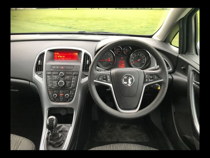 Vauxhall Astra DESIGN 1.4 5 door