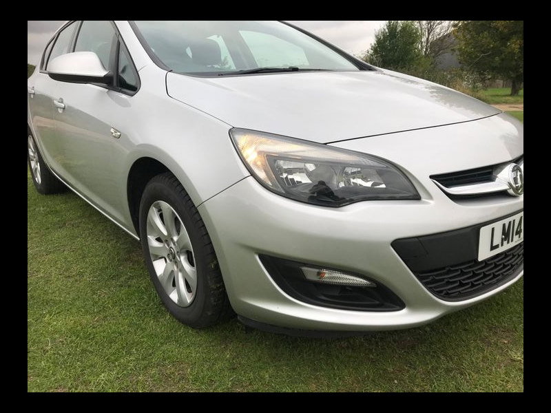 Vauxhall Astra DESIGN 1.4 5 door