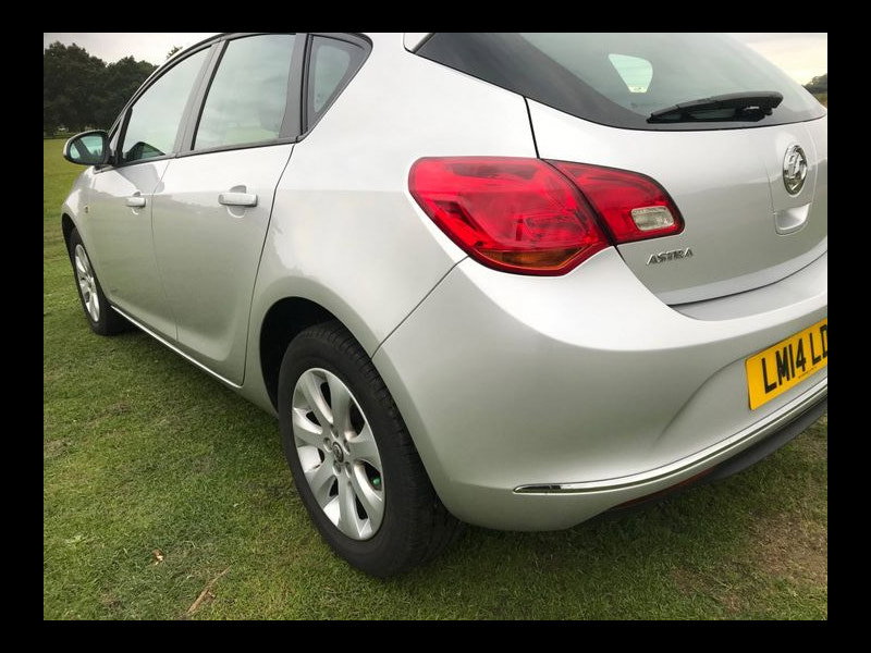 Vauxhall Astra DESIGN 1.4 5 door