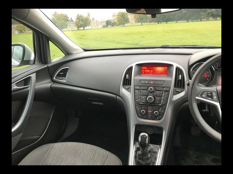 Vauxhall Astra DESIGN 1.4 5 door