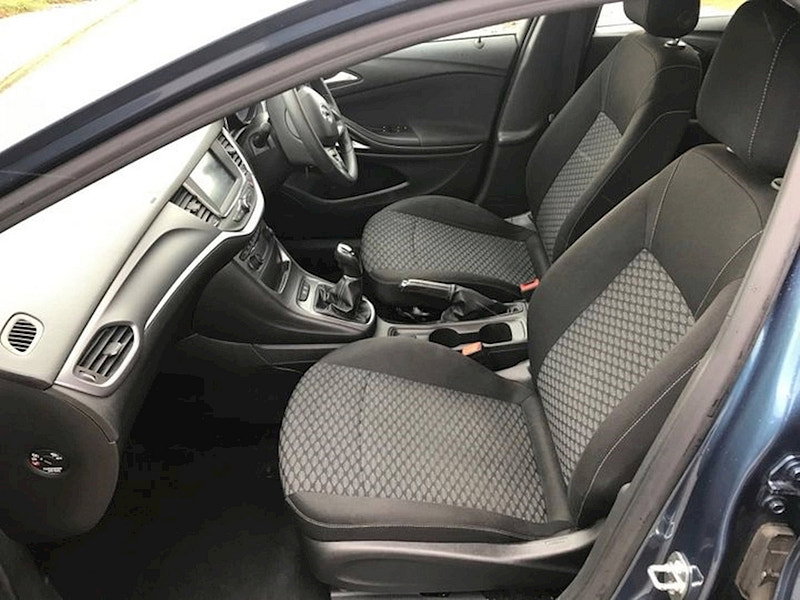 Vauxhall Astra DESIGN 1.6 CDTI ECOFLEX S/S £0 TAX