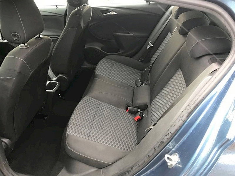 Vauxhall Astra DESIGN 1.6 CDTI ECOFLEX S/S £0 TAX