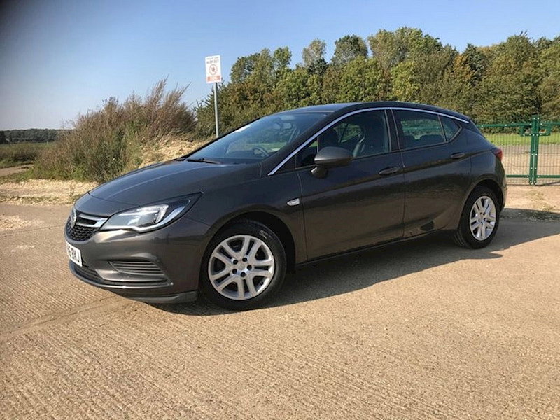 Vauxhall Astra DESIGN 1.6CDTI ECOFLEX 5DR £0 TAX