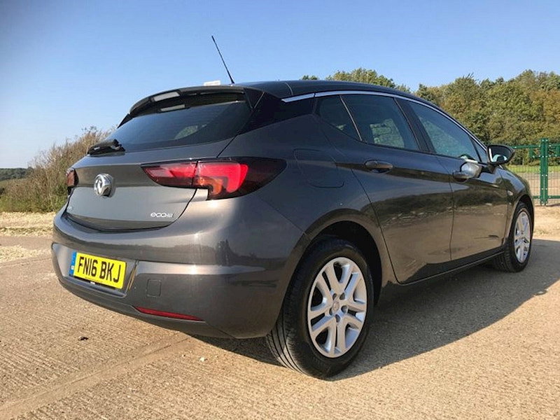 Vauxhall Astra DESIGN 1.6CDTI ECOFLEX 5DR £0 TAX