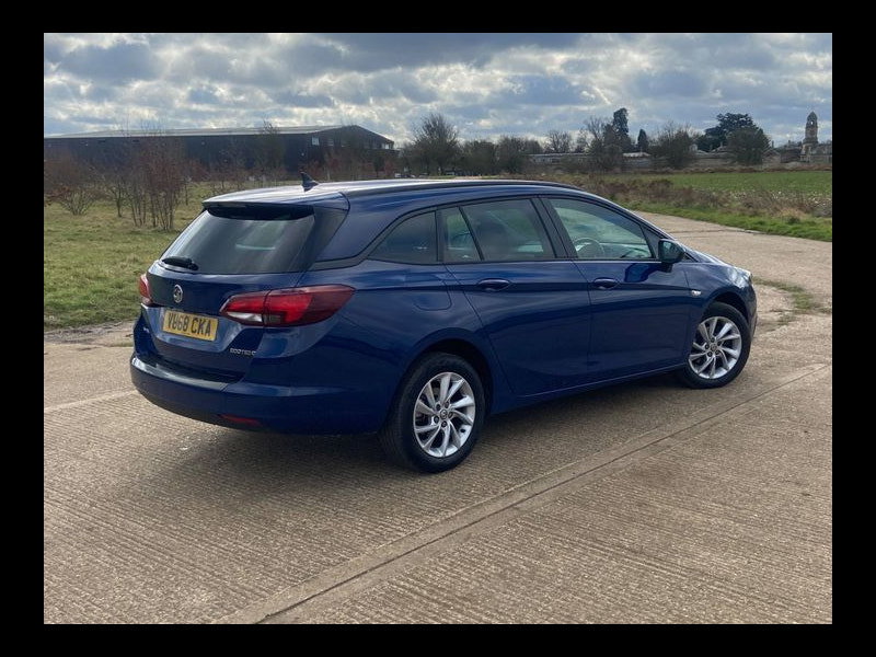 Vauxhall Astra DESIGN Nav 1.6 CDTI ECOTEC S/S