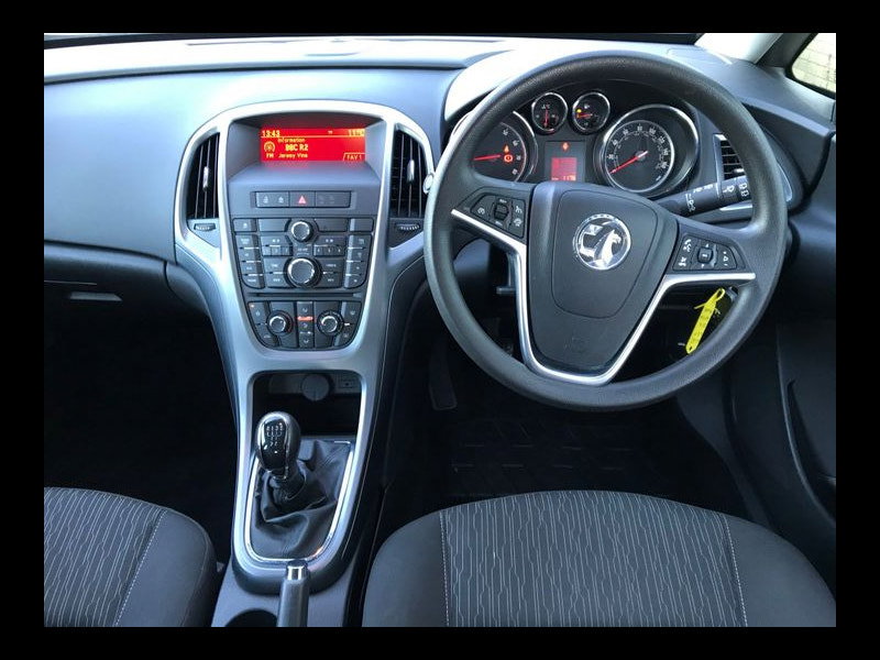 Vauxhall Astra EXCLUSIV 1.4 5 DOOR 1 OWNER