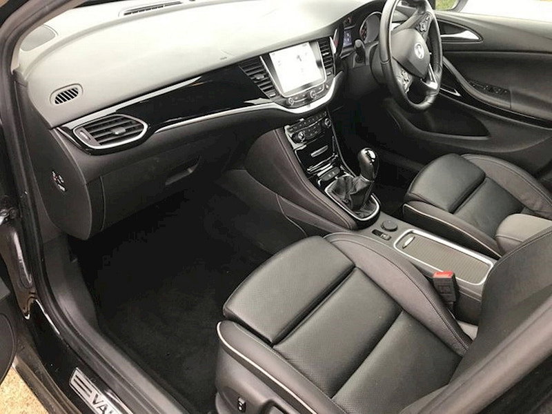 Vauxhall Astra ELITE NAV 1.6 CDTI £20 TAX