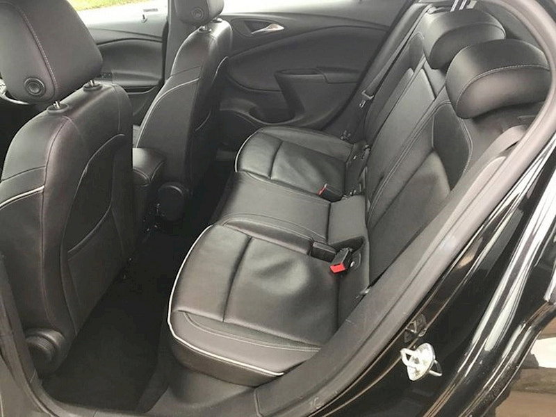 Vauxhall Astra ELITE NAV 1.6 CDTI £20 TAX
