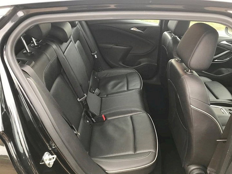 Vauxhall Astra ELITE NAV 1.6 CDTI £20 TAX