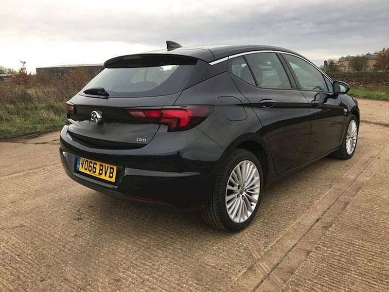 Vauxhall Astra ELITE NAV 1.6 CDTI £20 TAX