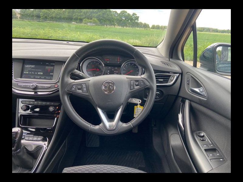 Vauxhall Astra SRi 1.4 Turbo 140PS