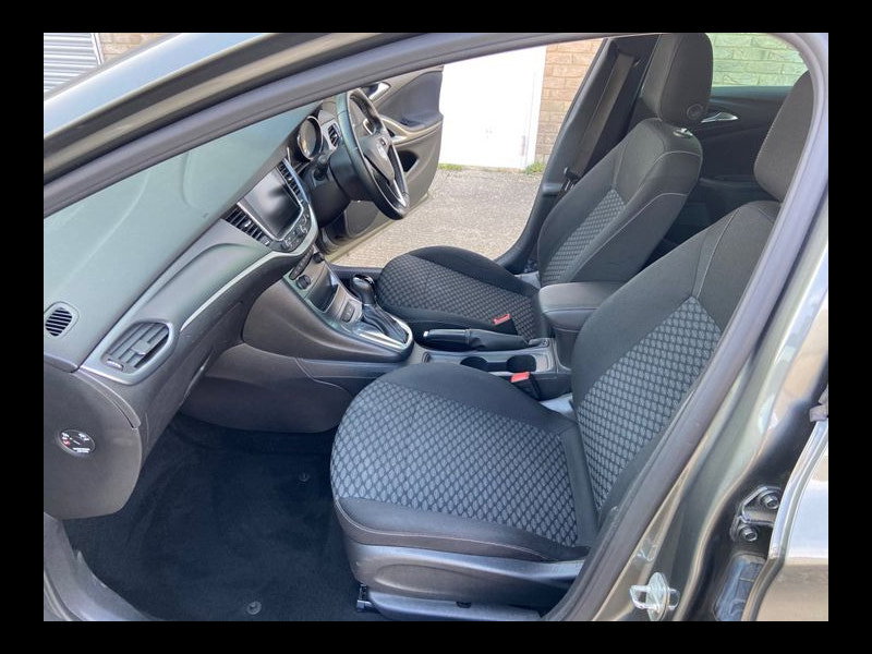 Vauxhall Astra TECH LINE NAV 1.6 CDTI Automatic