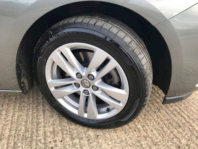 Vauxhall Astra TECH LINE NAV 1.6 CDTI SPORT PACK