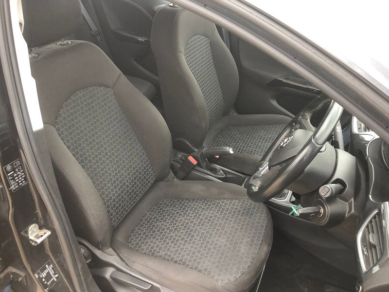 Vauxhall Corsa 1.4L Design Hatchback 5dr Petrol Manual Euro 6 (89 bhp)