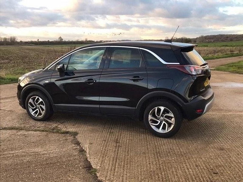 Vauxhall Crossland X 1.6L TECH LINE NAV ECOTEC S/S 5dr Diesel Manual Euro 6 (98 bhp)